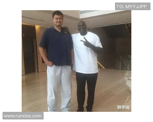姚明身高体重揭秘篮球巨星的运动生涯与身体素质分析 姚明身高体重揭秘篮球巨星的运动生涯与身体素质分析